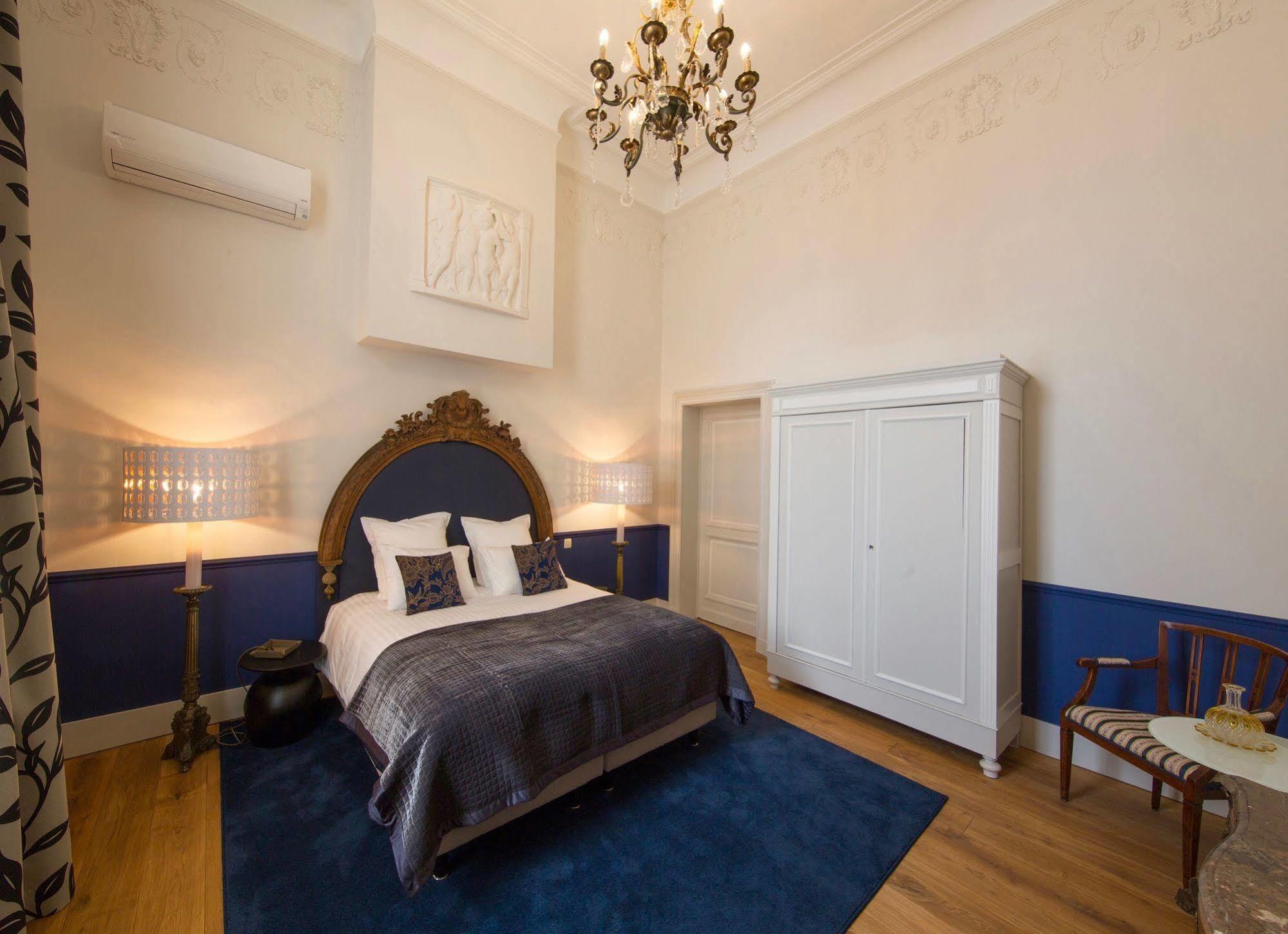 Louise Sur Cour Bed & Breakfast Saint-Gilles Luaran gambar