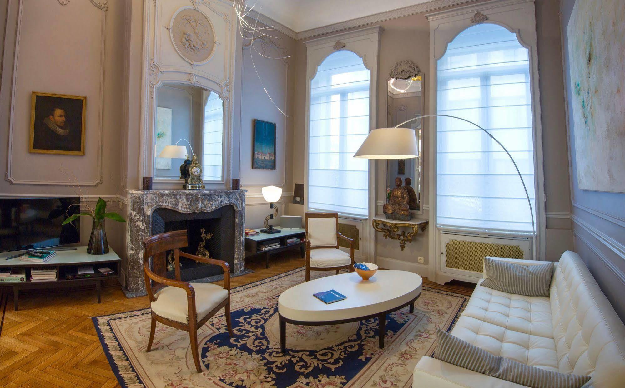 Louise Sur Cour Bed & Breakfast Saint-Gilles Luaran gambar