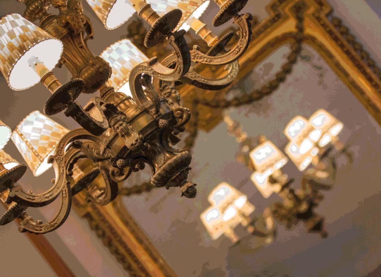 Louise Sur Cour Bed & Breakfast Saint-Gilles Luaran gambar