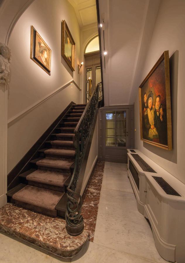 Louise Sur Cour Bed & Breakfast Saint-Gilles Luaran gambar